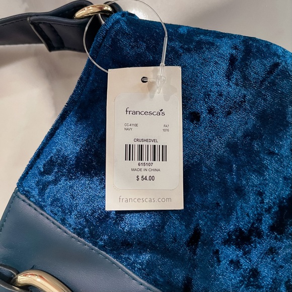 NWT Francesca’s Accessories Crushed Velvet - Blue - Picture 4 of 4